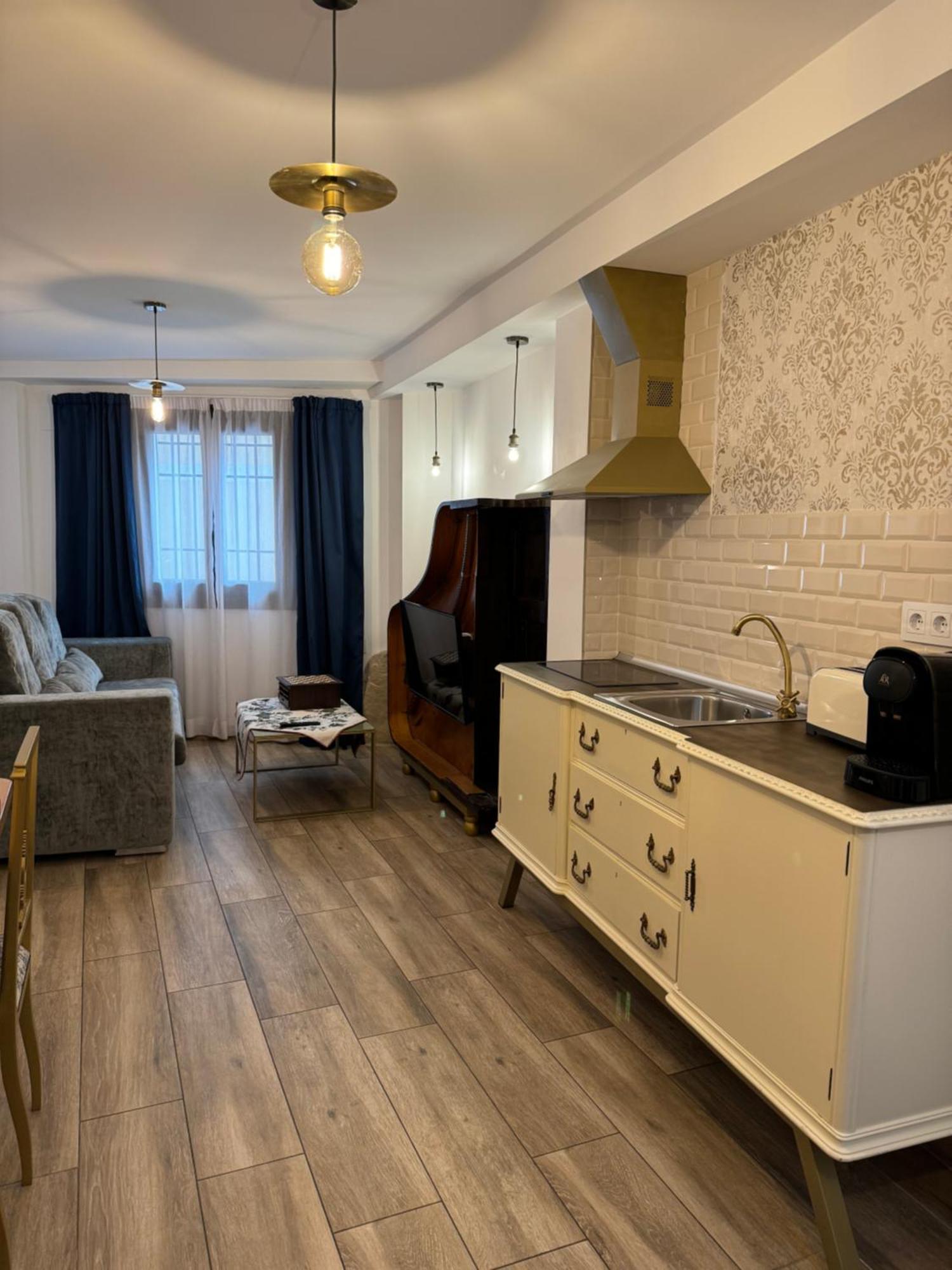 Ateneo Cuenca Suites Con Cocina En El Casco Historico Buitenkant foto